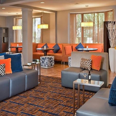Courtyard By Marriott Frederick Otel Restoran fotoğraf