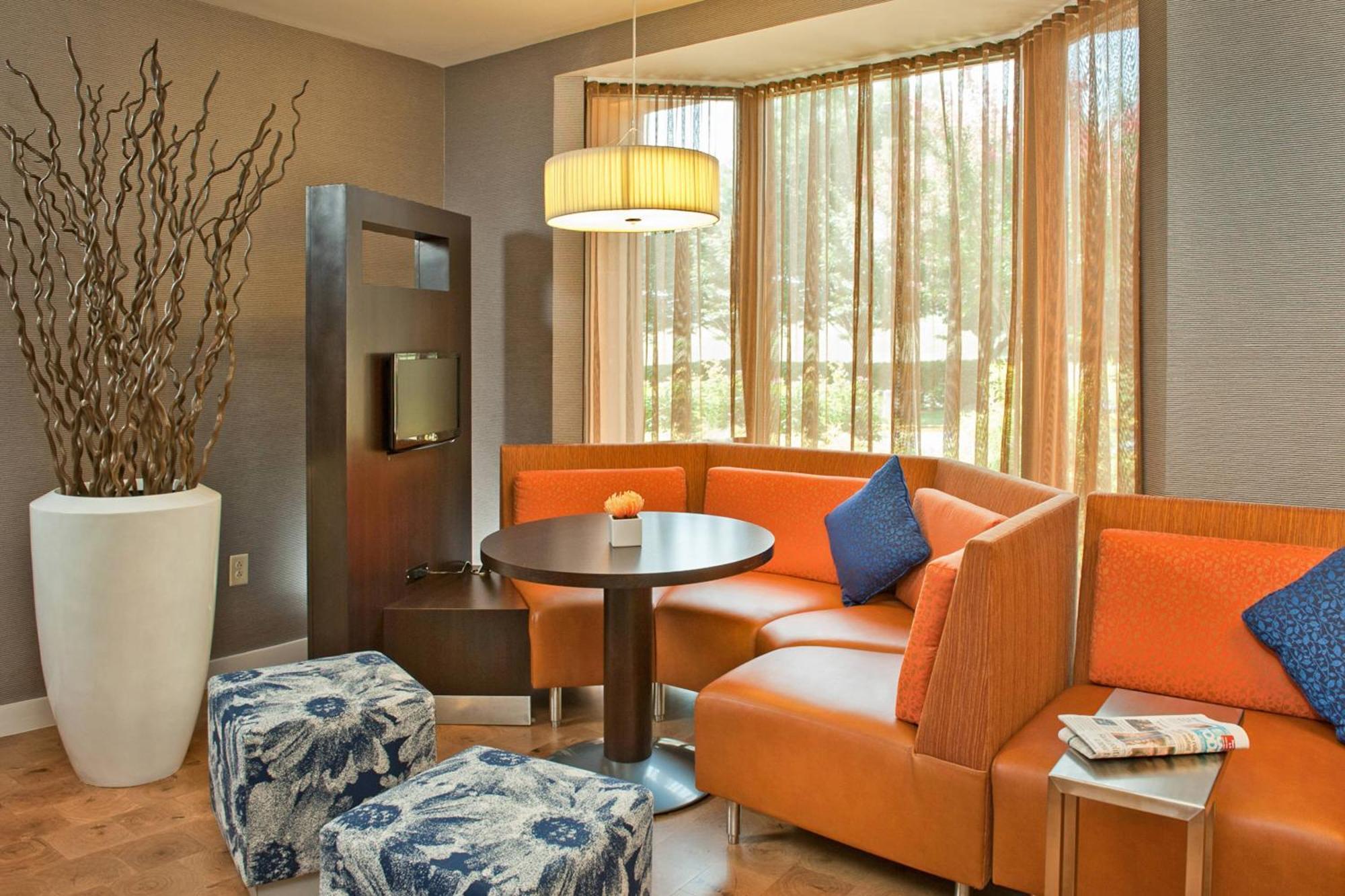 Courtyard By Marriott Frederick Otel Restoran fotoğraf