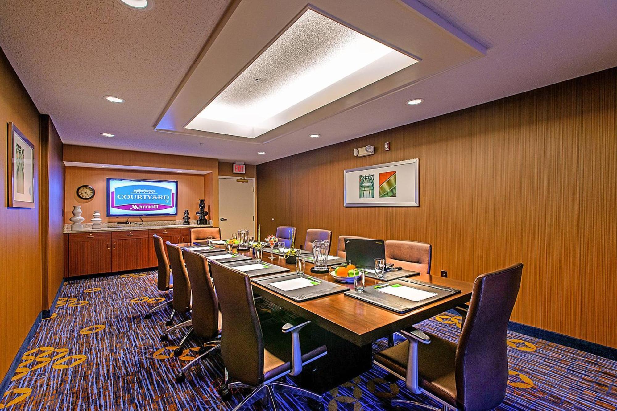 Courtyard By Marriott Frederick Otel İş olanakları fotoğraf