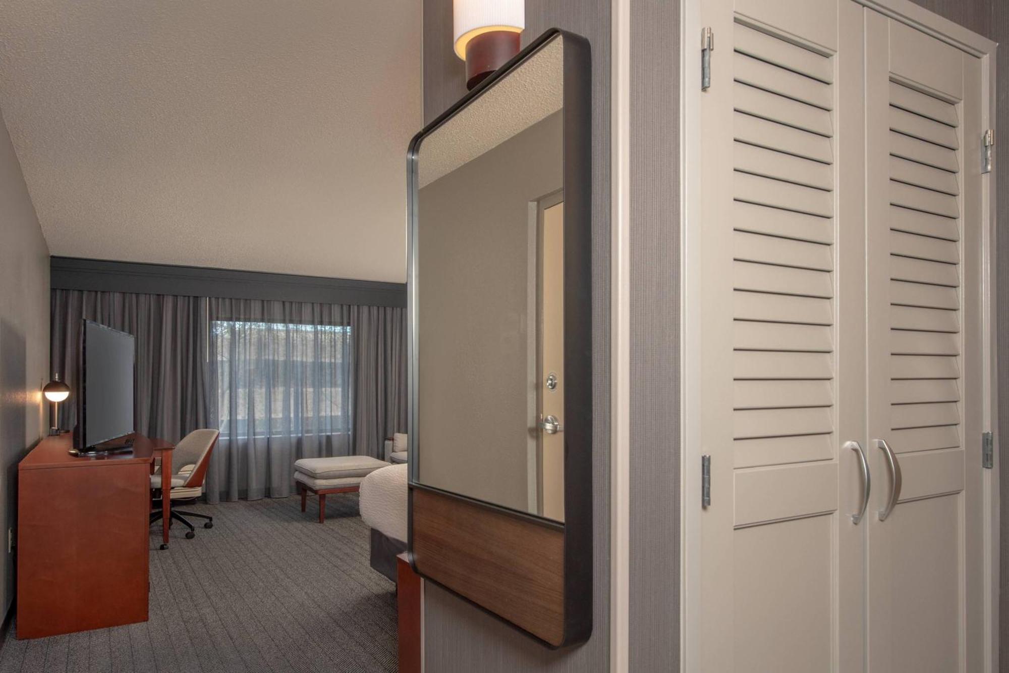 Courtyard By Marriott Frederick Otel Dış mekan fotoğraf