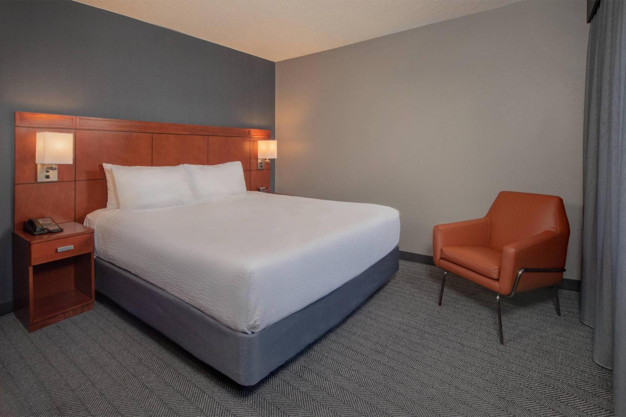 Courtyard By Marriott Frederick Otel Dış mekan fotoğraf