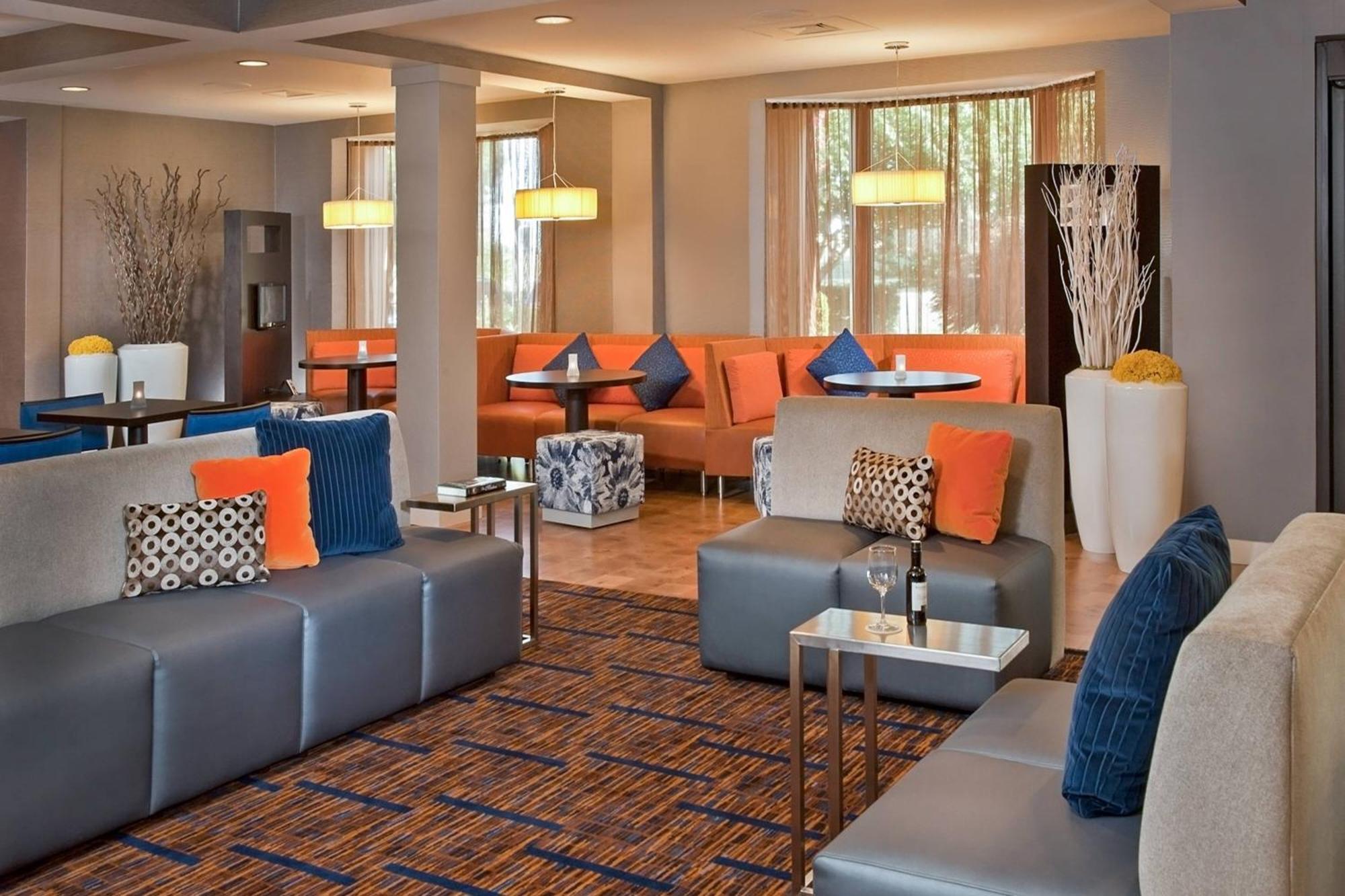 Courtyard By Marriott Frederick Otel Restoran fotoğraf