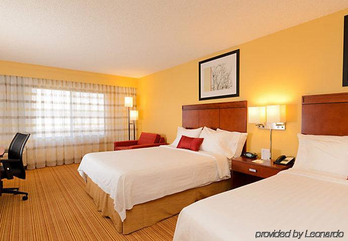 Courtyard By Marriott Frederick Otel Oda fotoğraf